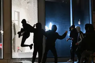 وسط فوضى عارمة.. سرقة متاجر ناديي مارسيليا وليل في فرنسا 19 أكتوبر 2026 06:58 م